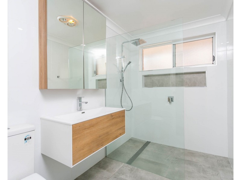 9 Birra Drive, Oak Flats NSW 2529