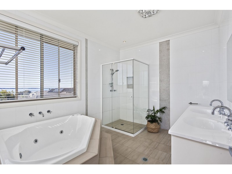 22 Theatre Terrace, Kanahooka NSW 2530