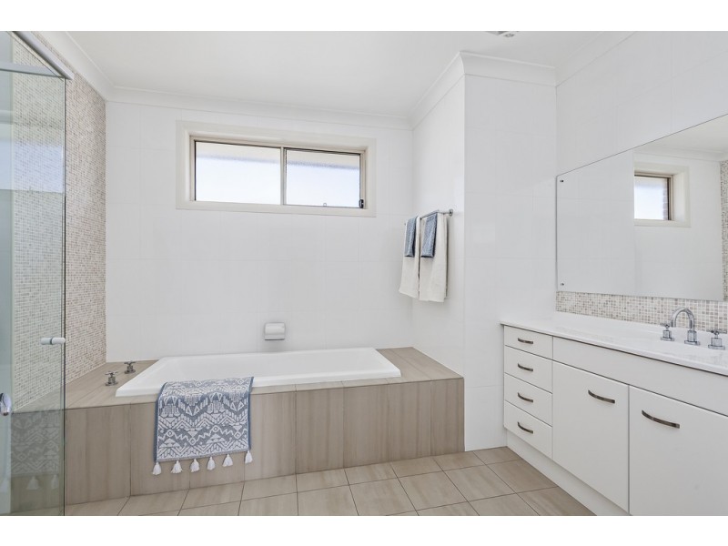 22 Theatre Terrace, Kanahooka NSW 2530