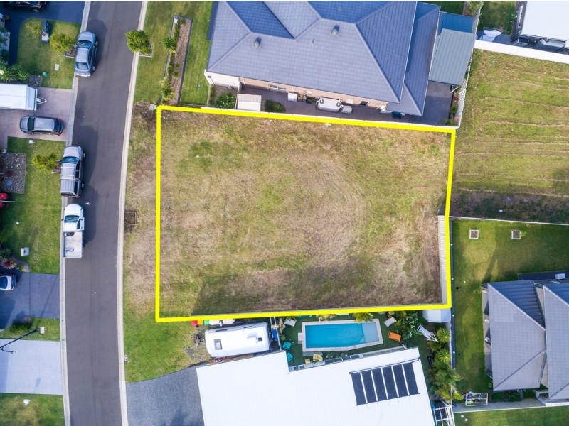 8 Sloop Avenue, Shell Cove NSW 2529