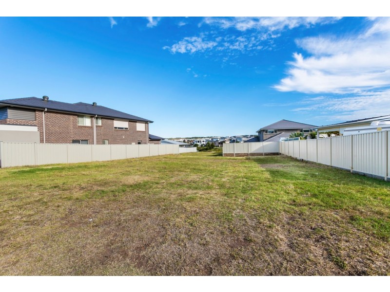 8 Sloop Avenue, Shell Cove NSW 2529