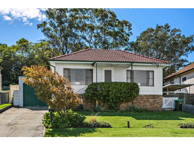 20 Gloria Crescent, Lake Heights NSW 2502