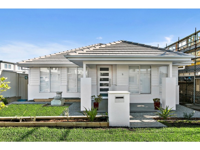 5 The Promontory Drive, Shell Cove NSW 2529