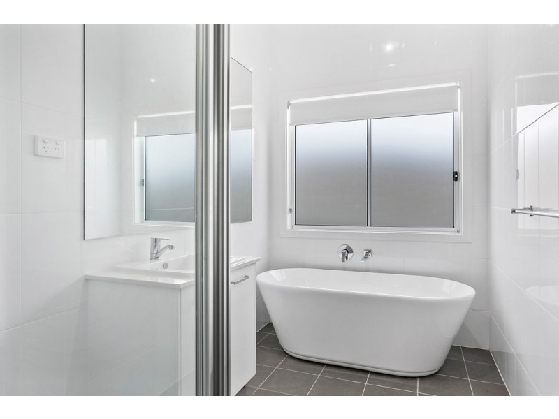 5 The Promontory Drive, Shell Cove NSW 2529