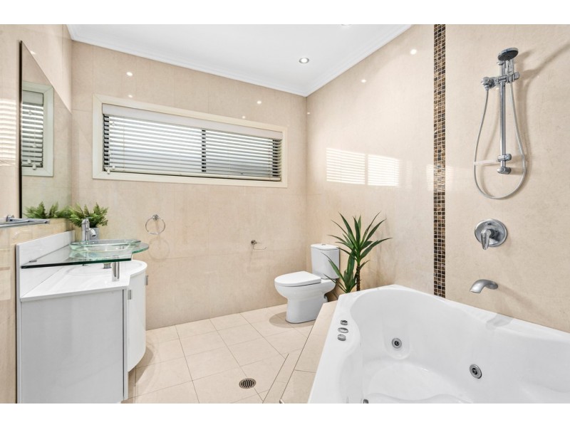 21 Albatross Drive, Blackbutt NSW 2529