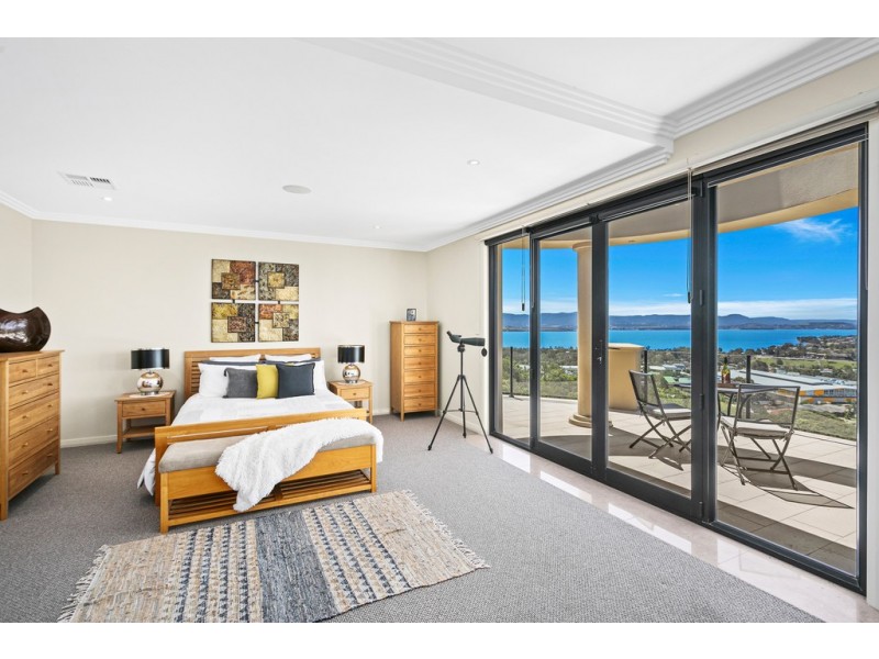 21 Albatross Drive, Blackbutt NSW 2529