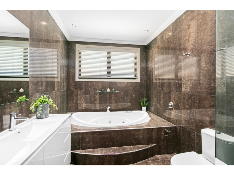 21 Albatross Drive, Blackbutt NSW 2529