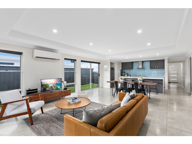 13 Elizabeth Circuit, Flinders NSW 2529