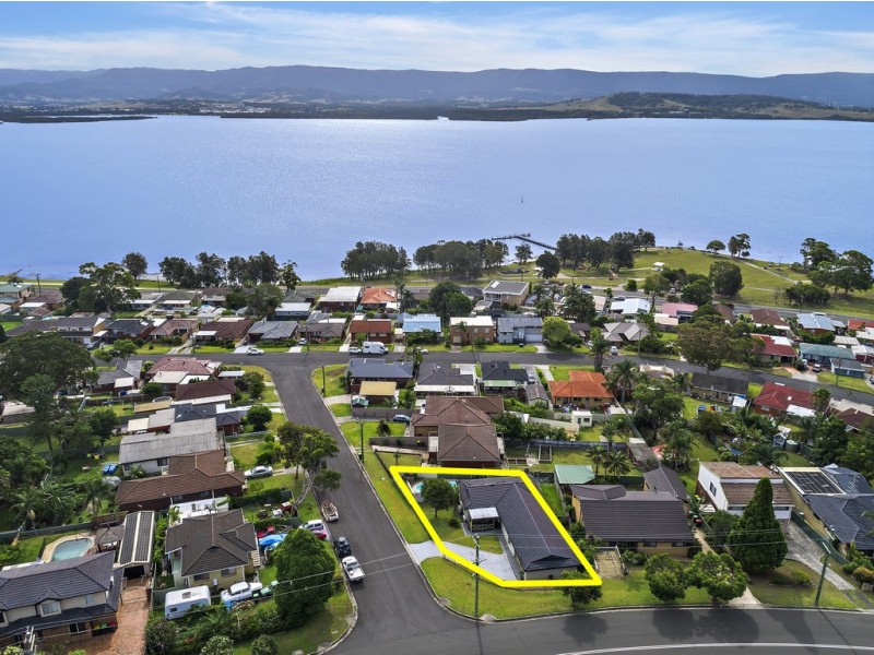 2 Wood Avenue, Mount Warrigal NSW 2528