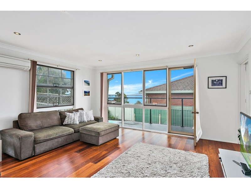 2 Wood Avenue, Mount Warrigal NSW 2528