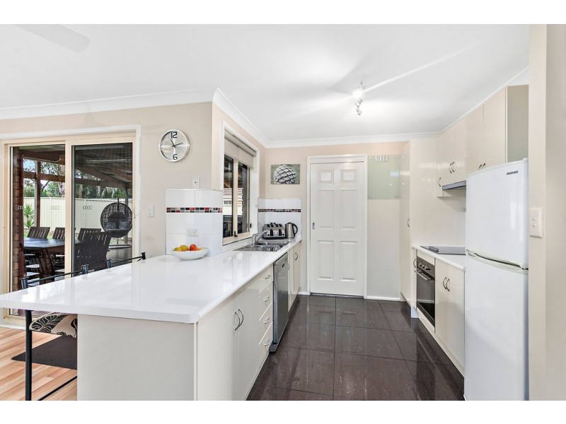 8 Mayfield Circuit, Albion Park NSW 2527