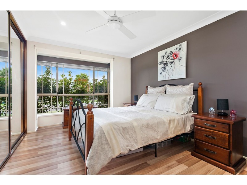 8 Mayfield Circuit, Albion Park NSW 2527
