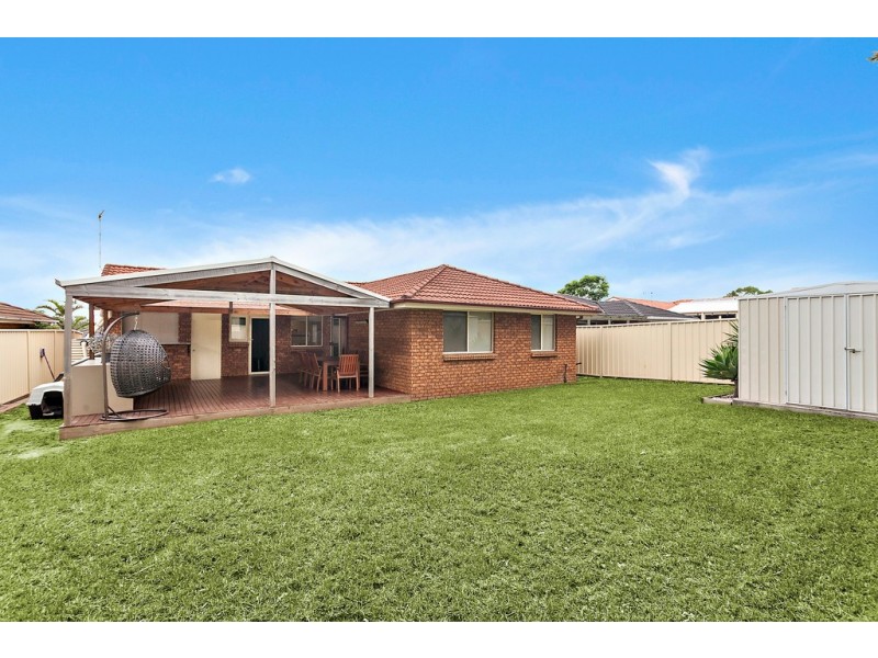 8 Mayfield Circuit, Albion Park NSW 2527