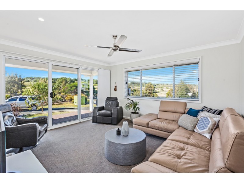 1 St Andrews Parkway, Shell Cove NSW 2529