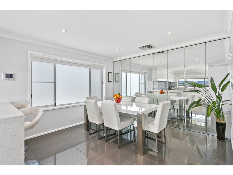 107 The Esplanade, Oak Flats NSW 2529