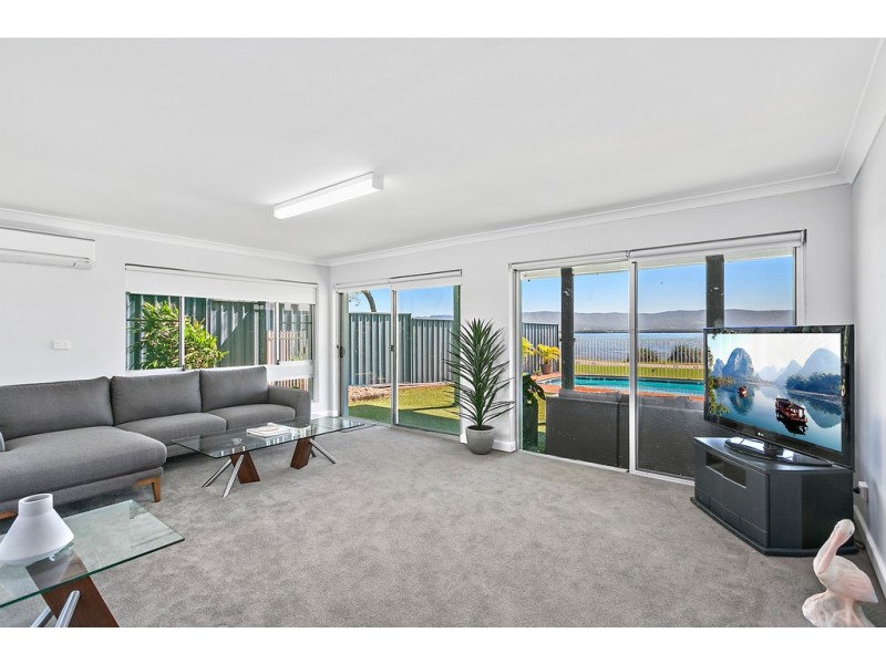 107 The Esplanade, Oak Flats NSW 2529