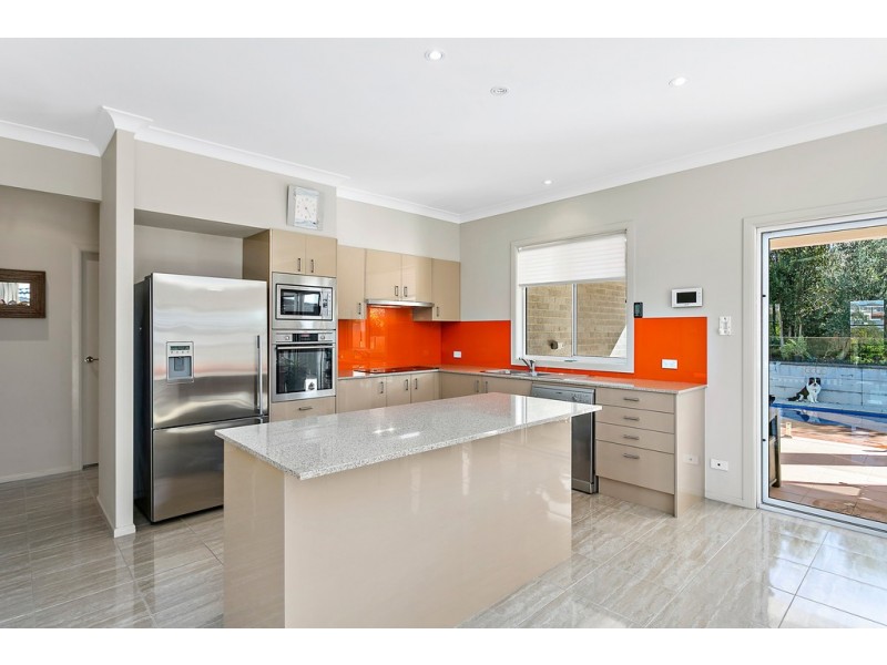 42 Southern Cross Boulevarde, Shell Cove NSW 2529