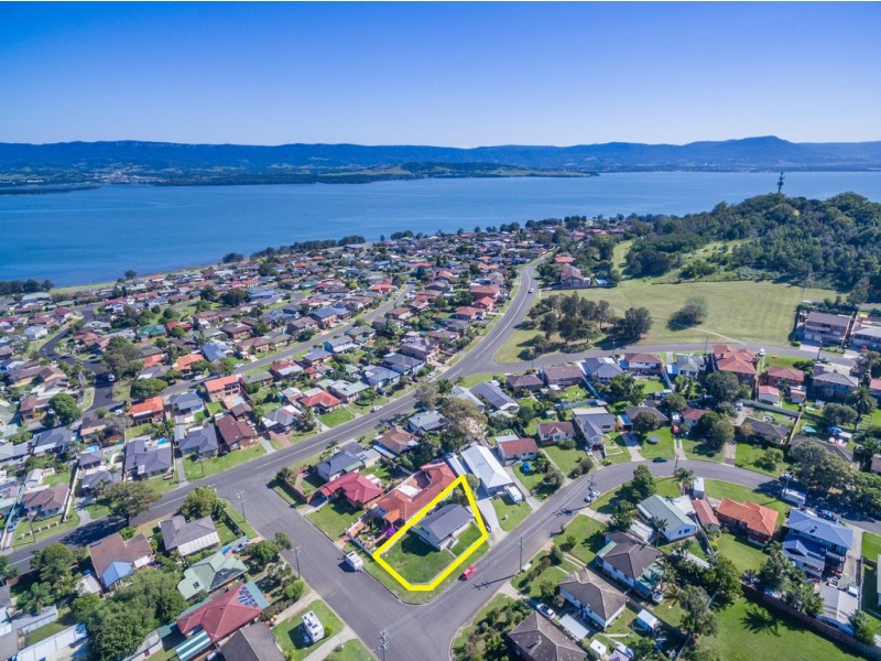 12 Rowley Avenue, Mount Warrigal NSW 2528