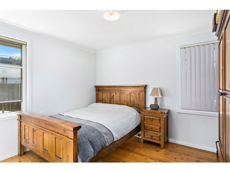 12 Rowley Avenue, Mount Warrigal NSW 2528