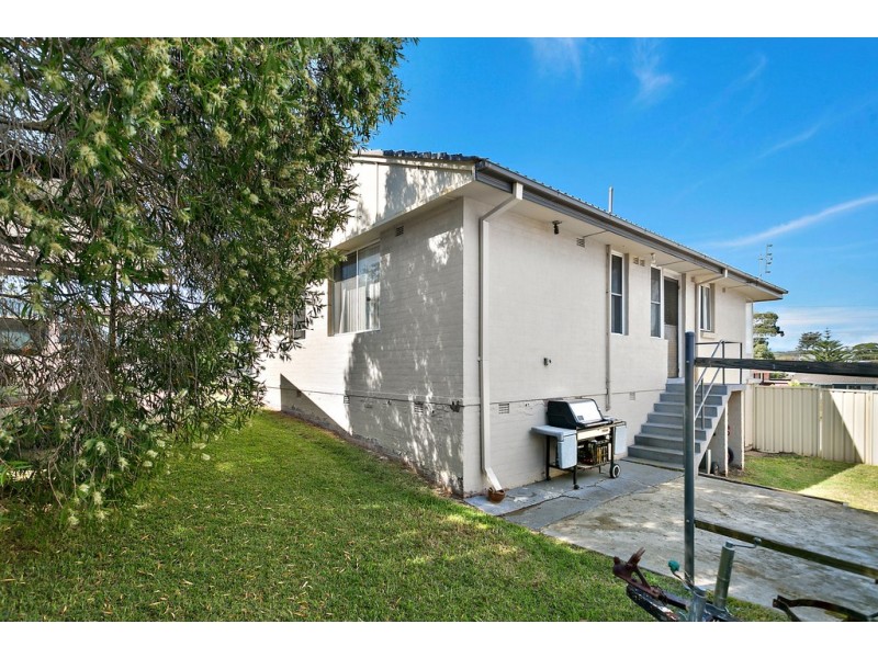 12 Rowley Avenue, Mount Warrigal NSW 2528