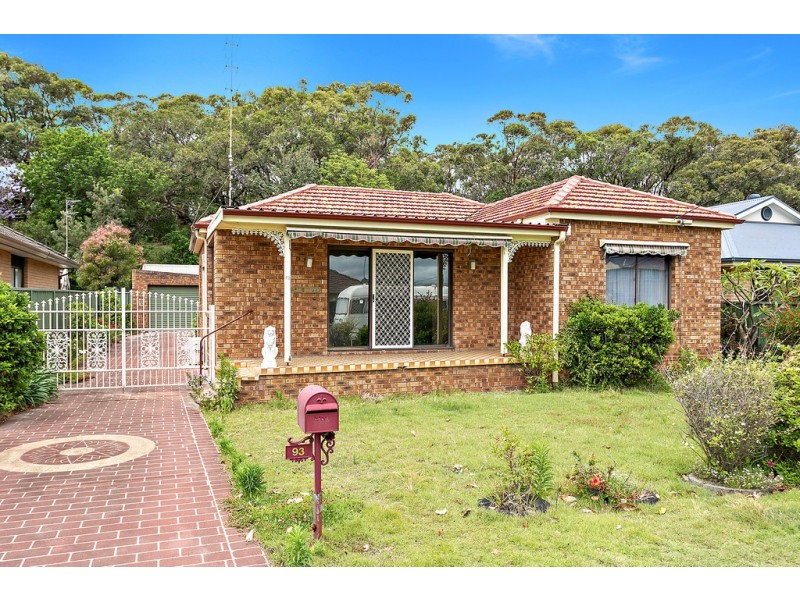 93 Ocean Street, Windang NSW 2528