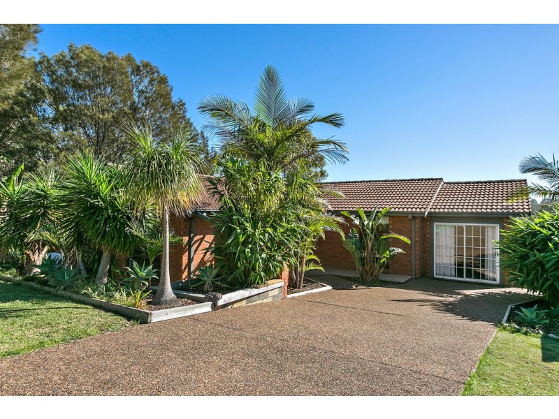 6 Nalong Place, Oak Flats NSW 2529
