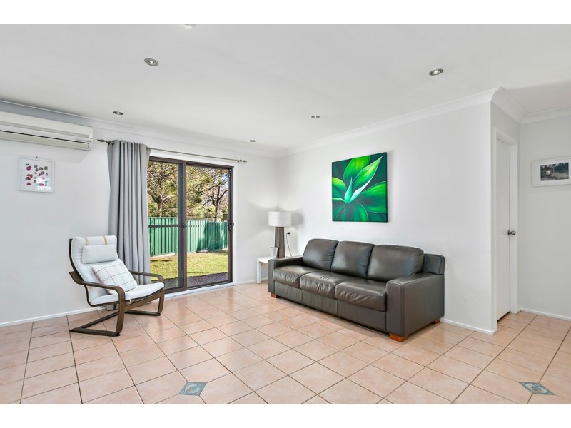 6 Nalong Place, Oak Flats NSW 2529