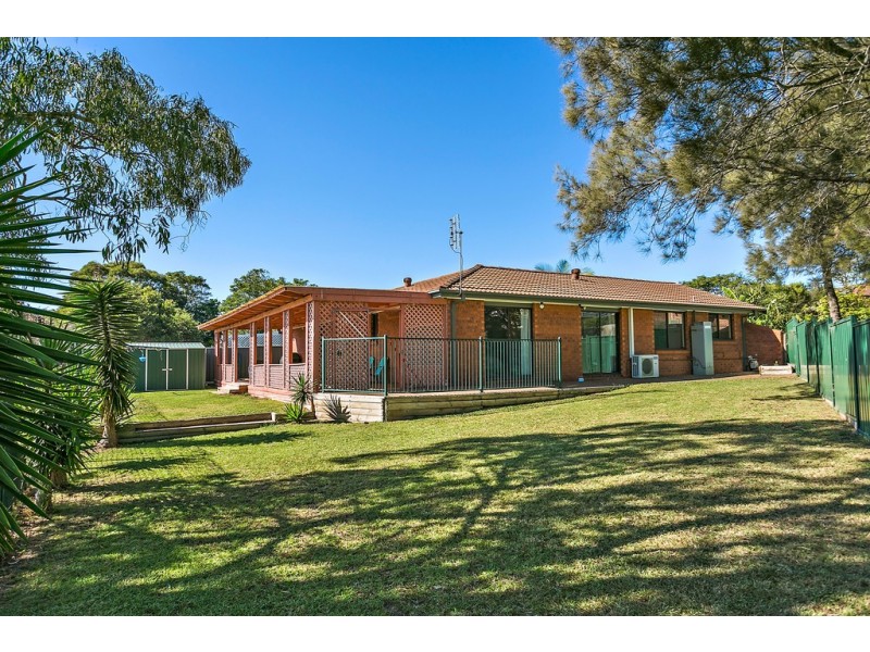 6 Nalong Place, Oak Flats NSW 2529