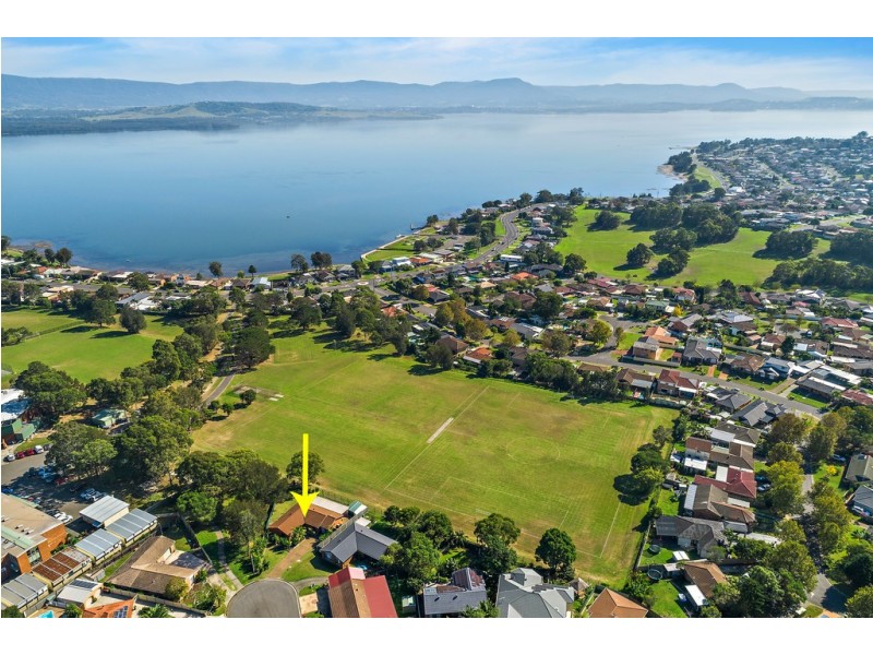 6 Nalong Place, Oak Flats NSW 2529