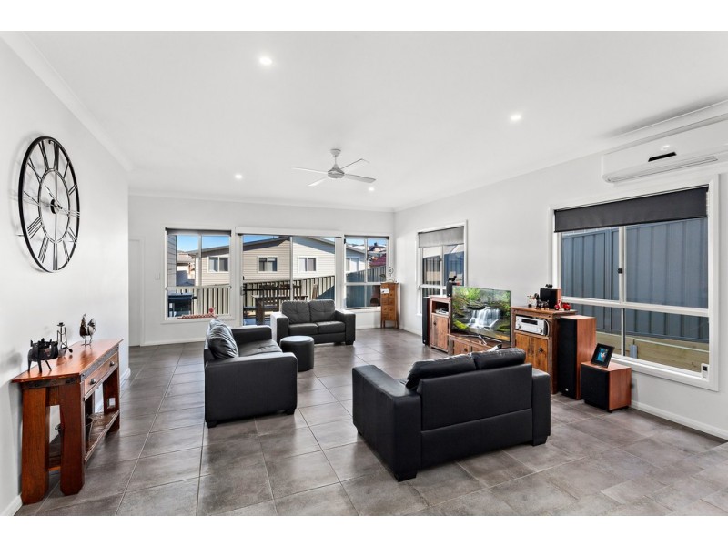 60 Elizabeth Circuit, Flinders NSW 2529