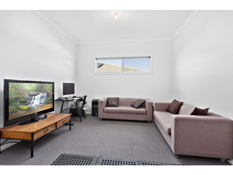 60 Elizabeth Circuit, Flinders NSW 2529