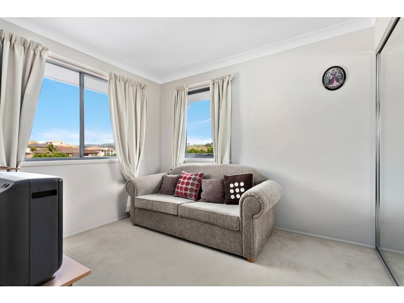 27 Lakewood Boulevard, Flinders NSW 2529