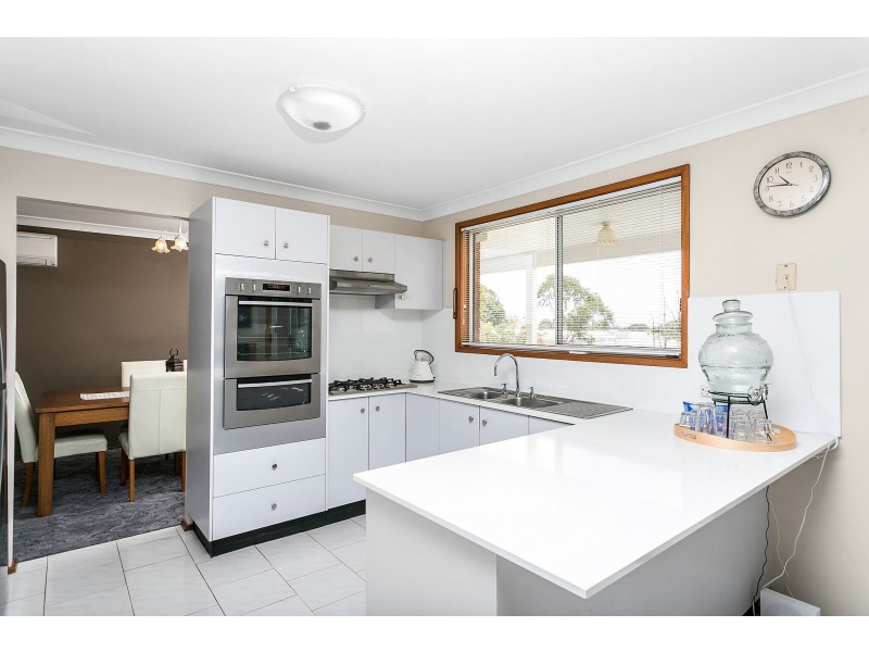 31 Scarborough Circuit, Albion Park NSW 2527