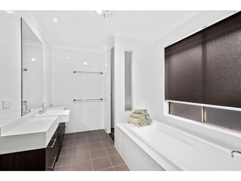 44 Wentworth Street, Oak Flats NSW 2529