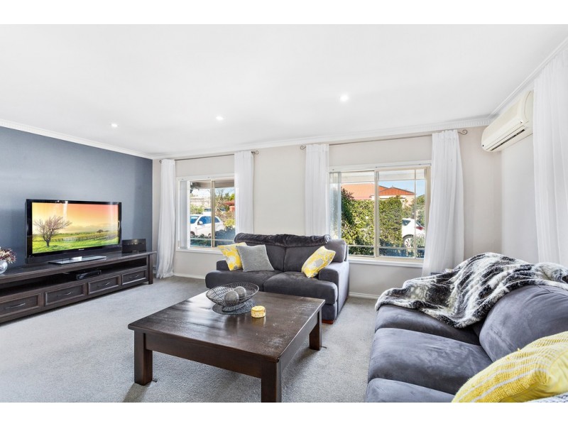 1/10 Spoonbill Place, Albion Park Rail NSW 2527