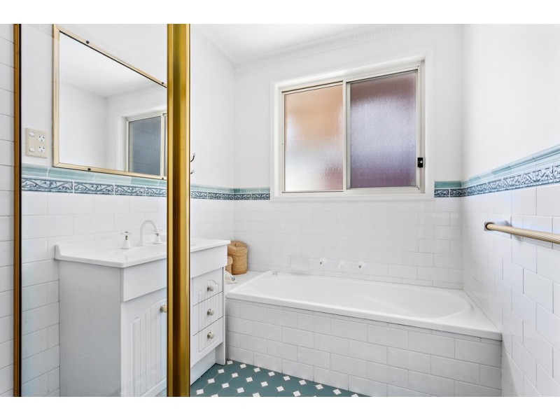 1/10 Spoonbill Place, Albion Park Rail NSW 2527