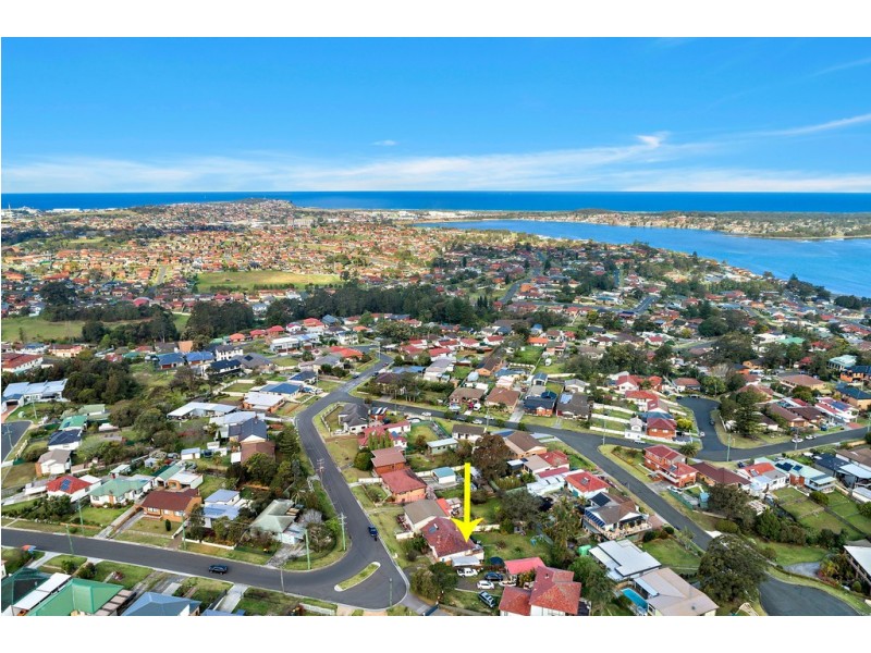 30 Noble Parade, Lake Heights NSW 2502