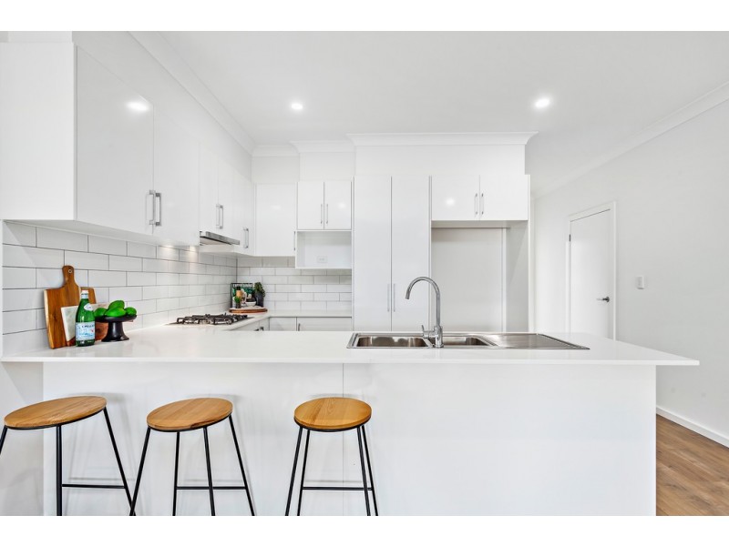 2 Balmoral Parade, Tullimbar NSW 2527