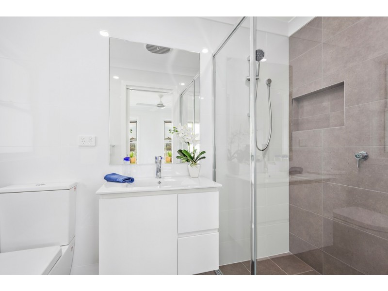 2 Balmoral Parade, Tullimbar NSW 2527