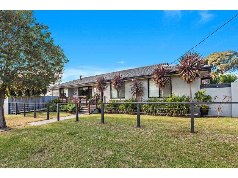 18 Madden Street, Oak Flats NSW 2529