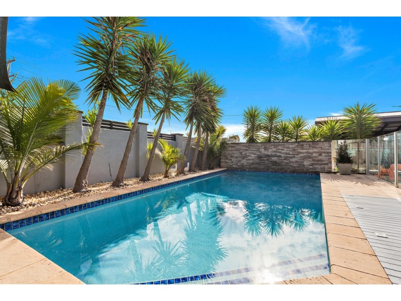 18 Madden Street, Oak Flats NSW 2529