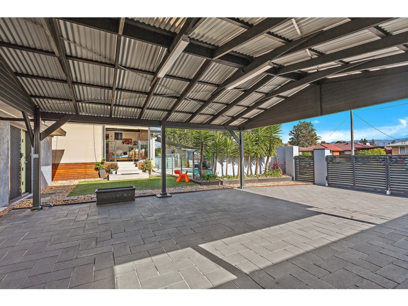 18 Madden Street, Oak Flats NSW 2529
