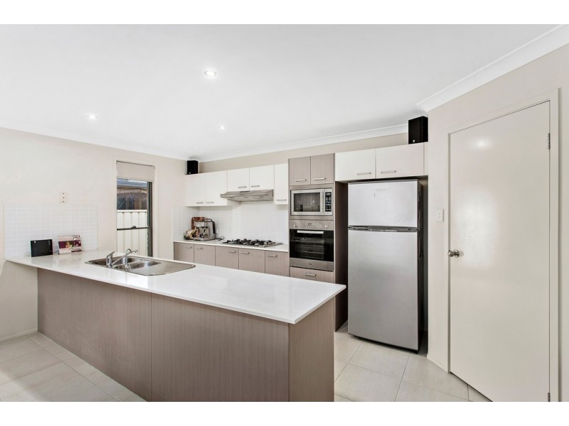 15 Hicks Terrace, Shell Cove NSW 2529