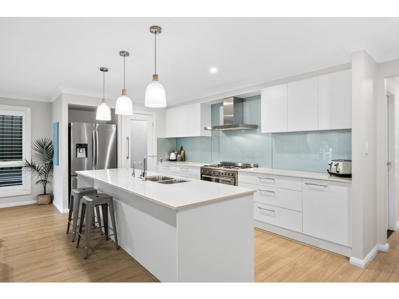 41 Elizabeth Circuit, Flinders NSW 2529