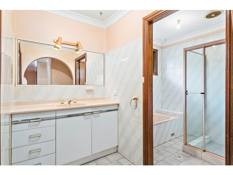 37 Parklands Drive, Shellharbour NSW 2529