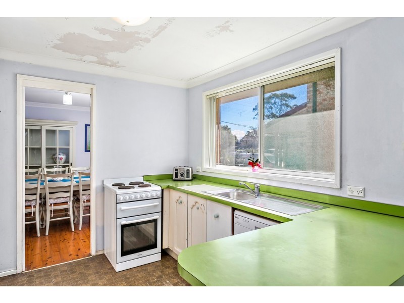 37 Sammat Avenue, Barrack Heights NSW 2528