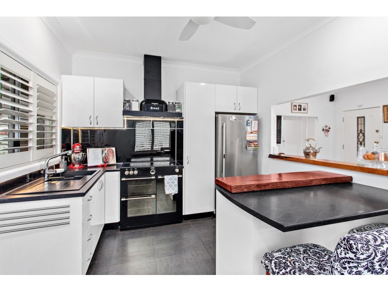 13 Daphne Street, Barrack Heights NSW 2528