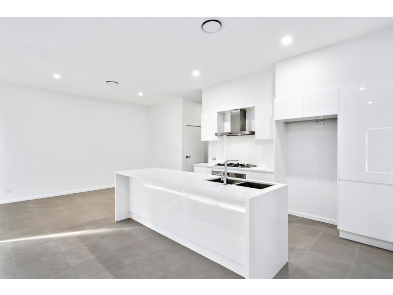 1 Helm Parkway, Shell Cove NSW 2529