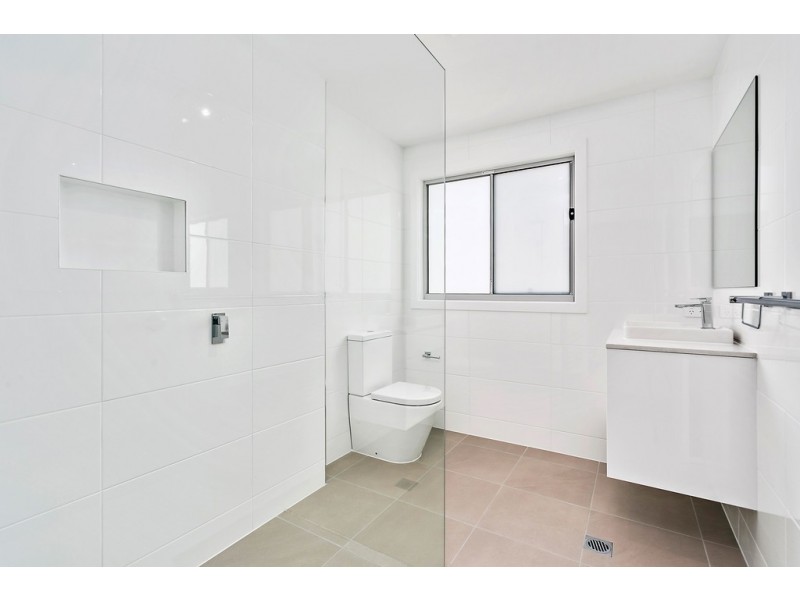 1 Helm Parkway, Shell Cove NSW 2529