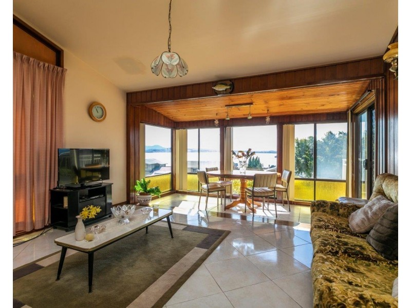43 Cuthbert Drive, Mount Warrigal NSW 2528